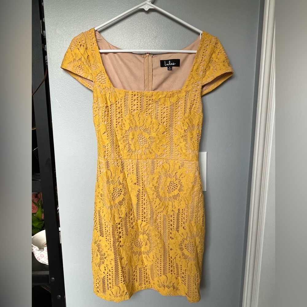 LuLus BodyCon Dress